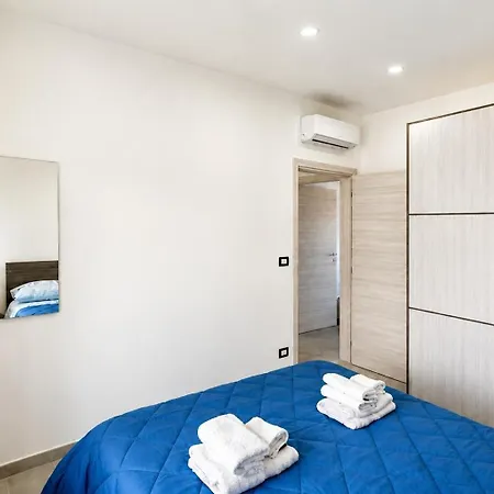 Eden Apartment *